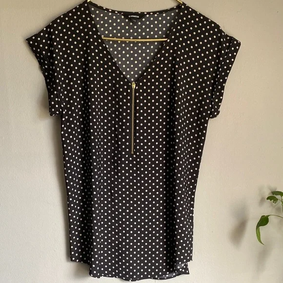 Express Women's Tops in Green, Purple, Teal, Burgundy, and Black - Picture 5 of 16